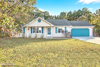 447 Dion Dr, Hubert, NC 28539