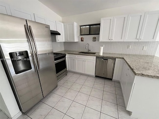 2749 W 72nd St, Hialeah, FL 33016