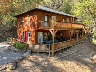 450 Lakeside Rd, Eureka Springs, AR 72631