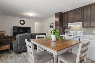 210 Paula Ct, Granbury, TX 76049