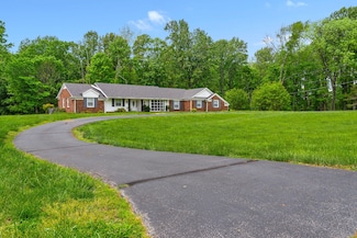 520 Idlewood Dr, Clarksville, TN 37043