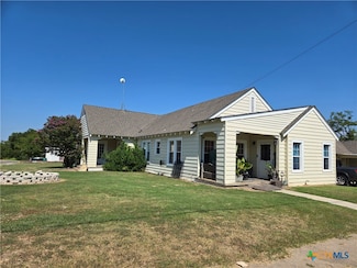 404 Fennimore St, Gatesville, TX 76528