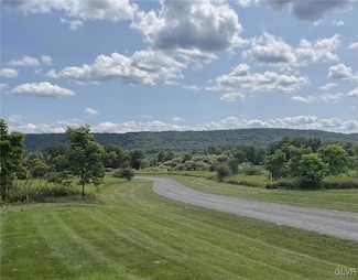 9 Sage Ct, Lehighton, PA 18235