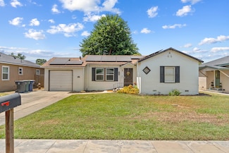 629 N Gem St, Tulare, CA 93274
