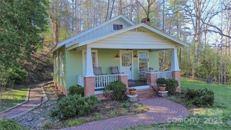 185 Holiday Rd, Horse Shoe, NC 28742