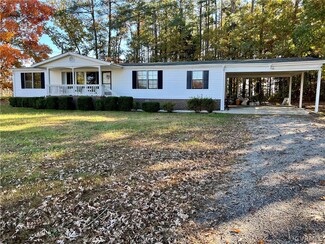 2582 Great Oak Rd, Warfield, VA 23889