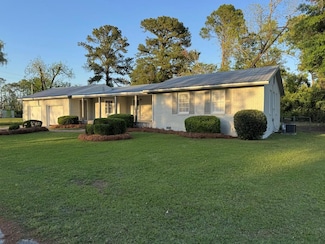 411 Judy Ann Dr, Hahira, GA 31632