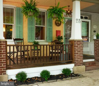 28 Perry St, Lambertville, NJ 08530