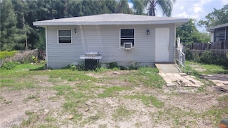 410 Santa Barbara St, North Fort Myers, FL 33903