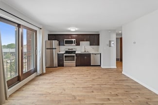 1030 Bennington St Unit 15, Boston, MA 02128