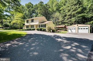 211 Haag Rd, Reading, PA 19606