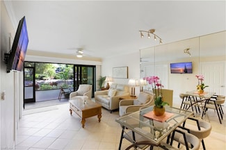 600 Neapolitan Way Unit 105, Naples, FL 34103