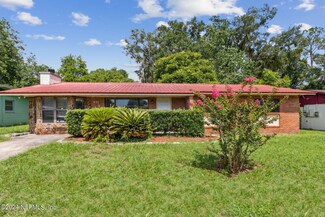 201 Mimosa Dr, Palatka, FL 32177