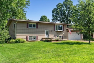 403 Walnut Dr, Woodville, WI 54028