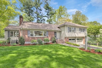 27 Lantern Ln, Arlington, MA 02474
