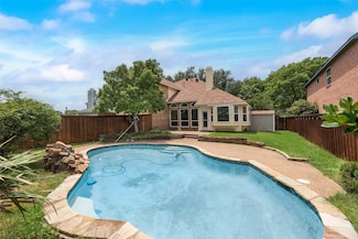 3208 Greenglen Dr, Carrollton, TX 75007
