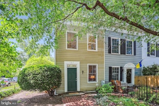 927 G St SE, Washington, DC 20003