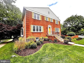 6572 Flagmaker Ct, Falls Church, VA 22042