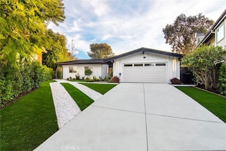 19291 Berclair Ln, Tarzana, CA 91356