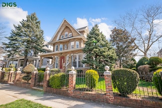 685 E 22nd St, Brooklyn, NY 11210
