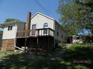 240 Lane 101 Hamilton Lake, Hamilton, IN 46742