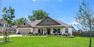 608 S Mock St, Prairie Grove, AR 72753