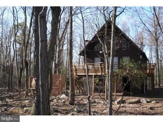 206 Wood St, Lake Harmony, PA 18624