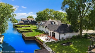 22505 Beach St, St. Clair Shores, MI 48081