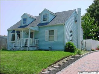 31 5th Ave, Neptune, NJ 07753