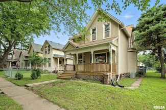 2010 W 1st St, Davenport, IA 52802