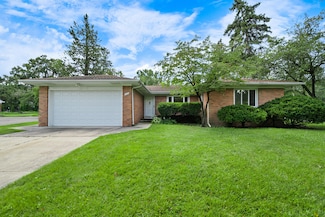 933 Northlawn Ave, East Lansing, MI 48823