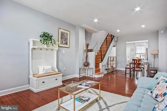 811 N Luzerne Ave, Baltimore, MD 21205