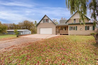 3201 317th Ave NE, Cambridge, MN 55008