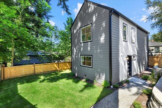 1250 NE 104th St, Seattle, WA 98125