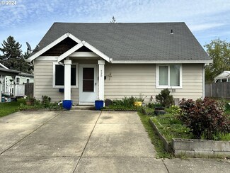 720 S Pacific St, Newberg, OR 97132