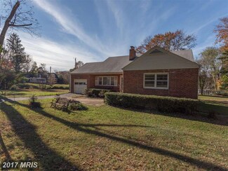 4418 Gilbertson Rd, Fairfax, VA 22032
