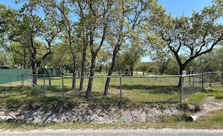 1112 Mack Rd, Aransas Pass, TX 78336