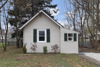 1811 Bird Dr, Erie, PA 16510