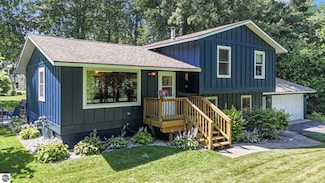 6341 Applewood Ln, Williamsburg, MI 49690