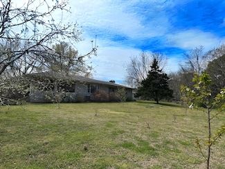 40 Sutton Ln, Batesville, AR 72501