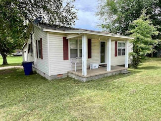 323 N Maple St, Adamsville, TN 38310