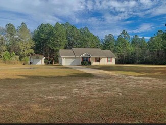 111 Maisie Dr, Odum, GA 31555