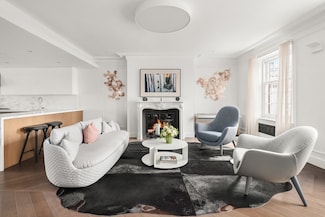 39-41 Mount Vernon St Unit V, Boston, MA 02114