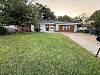 665 Cedarcliff Dr, Dallas, TX 75217