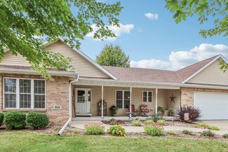 902 Mack Ln, de Forest, WI 53532
