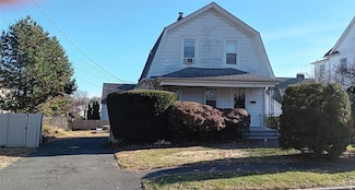 89 Hillcrest Ave, Port Chester, NY 10573