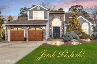 12 Jennifer Dr, Howell, NJ 07731