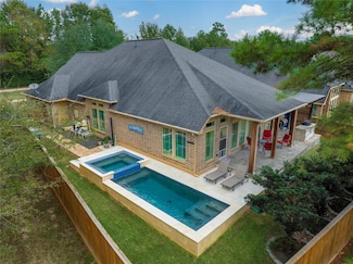 175 Forest Heights Ln, Montgomery, TX 77356