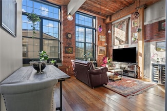 15 Higgins St Unit 207, Smithfield, RI 02917