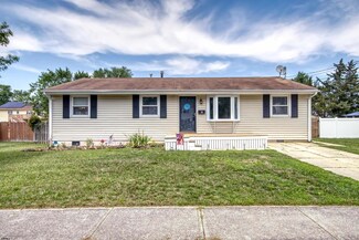 16 Schoolhouse Dr, Somers Point, NJ 08244